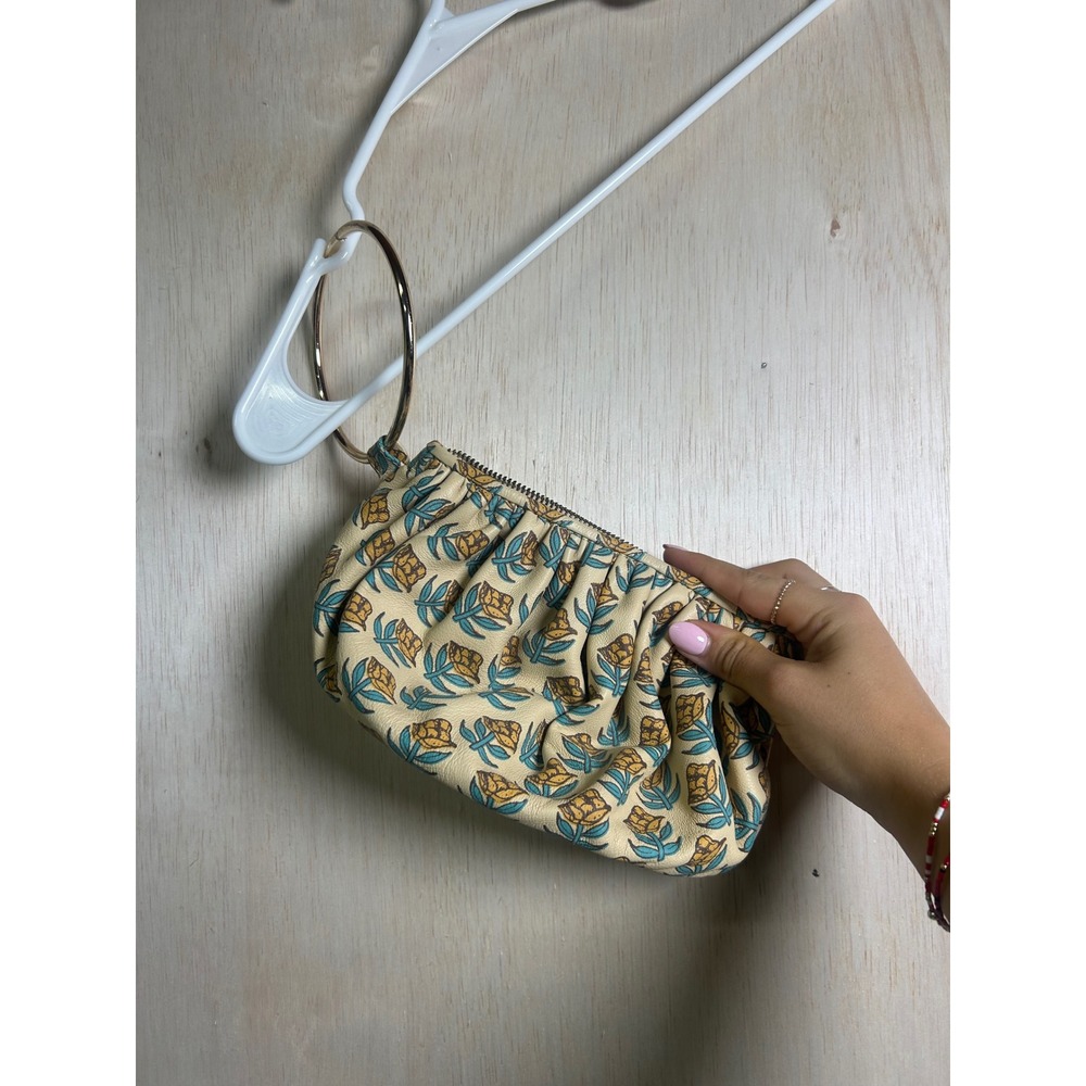 Llani‎ Ring Handle Pouch Women Small Cream Floral Excellent Boho Ruched Clutch